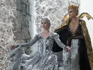 The Huntsman & Ice Queen: Ravenna (Emily Blunt) und ihre Schwester die Ice Queen (Charlize Theron) @ Universal Pictures
