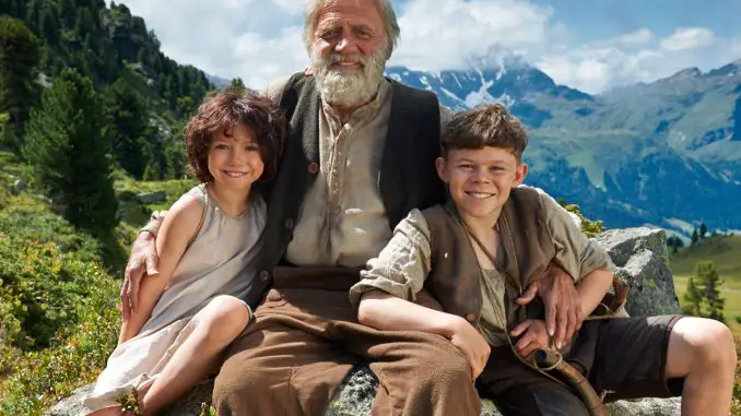 Heidi: Heidi (Anuk Steffen) führt ein glückliches Leben auf dem Alm mit ihrem Großvater Almöhi (Bruno Ganz) und dem Geißenpeter (Quirin Agrippi)