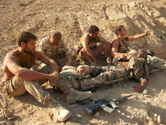Kilo Two Bravo: Die britischen Soldaten sitzen auf vermintem Gelände in der Falle