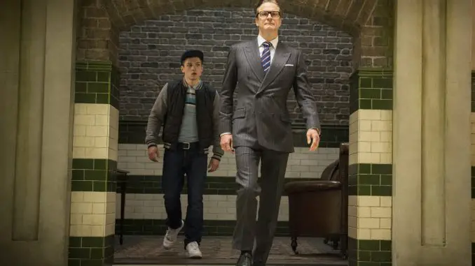 Kingsman: The Secret Service: Agent Harry Hart (Colin Firth, r.) wählt den Straßenjungen Eggsy (Taron Egerton) als neuen Secret-Service-Rekruten aus