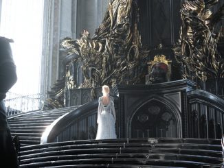 Der prächtige Thronsaal zeigt sich in „Kingsglaive: Final Fantasy XV“