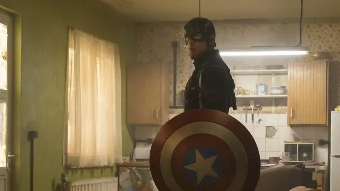 Captain America (Chris Evans) wendet sich von Iron Man ab in "The First Avenger: Civil War"