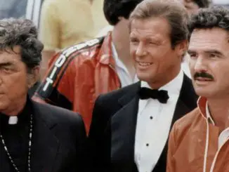 Auf dem Highway ist die Hölle los: Jamie Blake (Dean Martin), J. J. McClure (Burt Reynolds) und Seymour Goldfarb, Jr. (Roger Moore) nehmen an dem illegalen Cannonball-Rennen teil