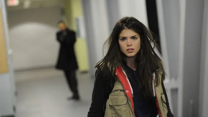 Running Girl: Marie Avgeropoulos
