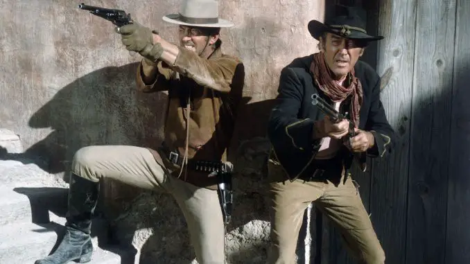 Bandolero: Revolverheld Bishop (James Stewart) und sein Bruder Dee (Dean Martin) fliehen vor dem Galgen nach Mexiko