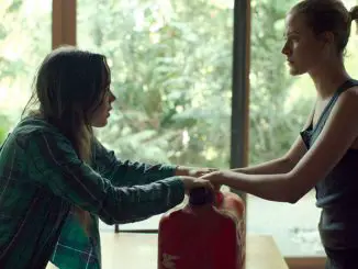 Into the Forest: Die ungleichen Schwestern Nell (Ellen Page) und Eva (Evan Rachel Wood) sind nun voneinander abhängig