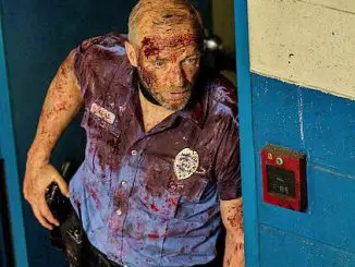 Ein Sicherheitsmann (Ken Arnold) versucht das Böse in "The Night Watchmen" aufzuhalten