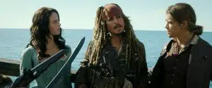 Pirates of the Caribbean: Salazars Rache: Von links nach rechts: Carina Smyth (Kaya Scodelario), Captain Jack Sparrow (Johnny Depp) und Henry Turner (Brenton Thwaites) 