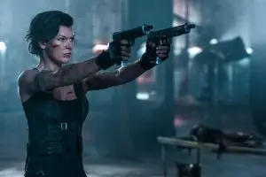 Resident Evil: The Final Chapter - Alice (Milla Jovovich) in Action