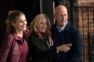 Vergangene glückliche Zeiten: Frank Kersey (Bruce Willis), seine Frau Lucy (Elisabeth Shue) und seine Tochter Jordan (Camila Morrone) 