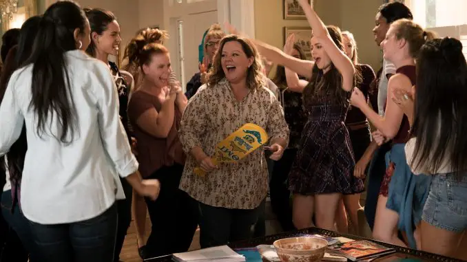 How to Party with Mom - Deanna (Melissa McCarthy) auf einer Party