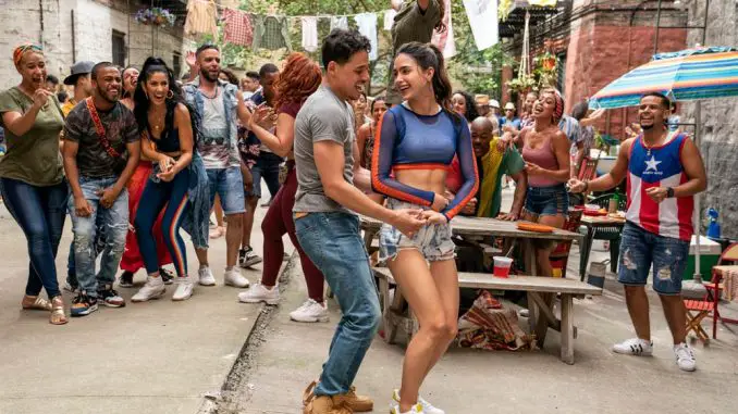 Melissa Barrera und Anthony Ramos in In the Heights