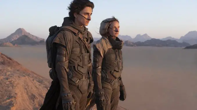 Dune: Paul Atreides (Timothée Chalamet) und Lady Jessica (Rebecca Ferguson)