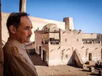 Waiting For The Barbarians - Mark Rylance als Magistrat