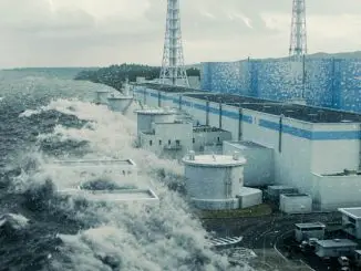 Fukushima: Die Tsunami-Welle trifft auf das AKW