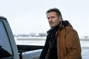 Die Mission ist beendet und Mike (Liam Neeson) kann nach Hause fahren.