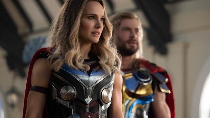 Thor: Love and Thunder - Natalie Portman und Chris Hemsworth