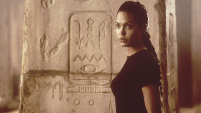 Angelina Jolie aös Lara Croft