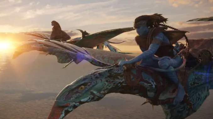 (L-R): Neytiri and Jake Sully in AVATAR: THE WAY OF WATER